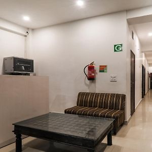 Collection O Insight Inn Near Gomti Riverfront Park